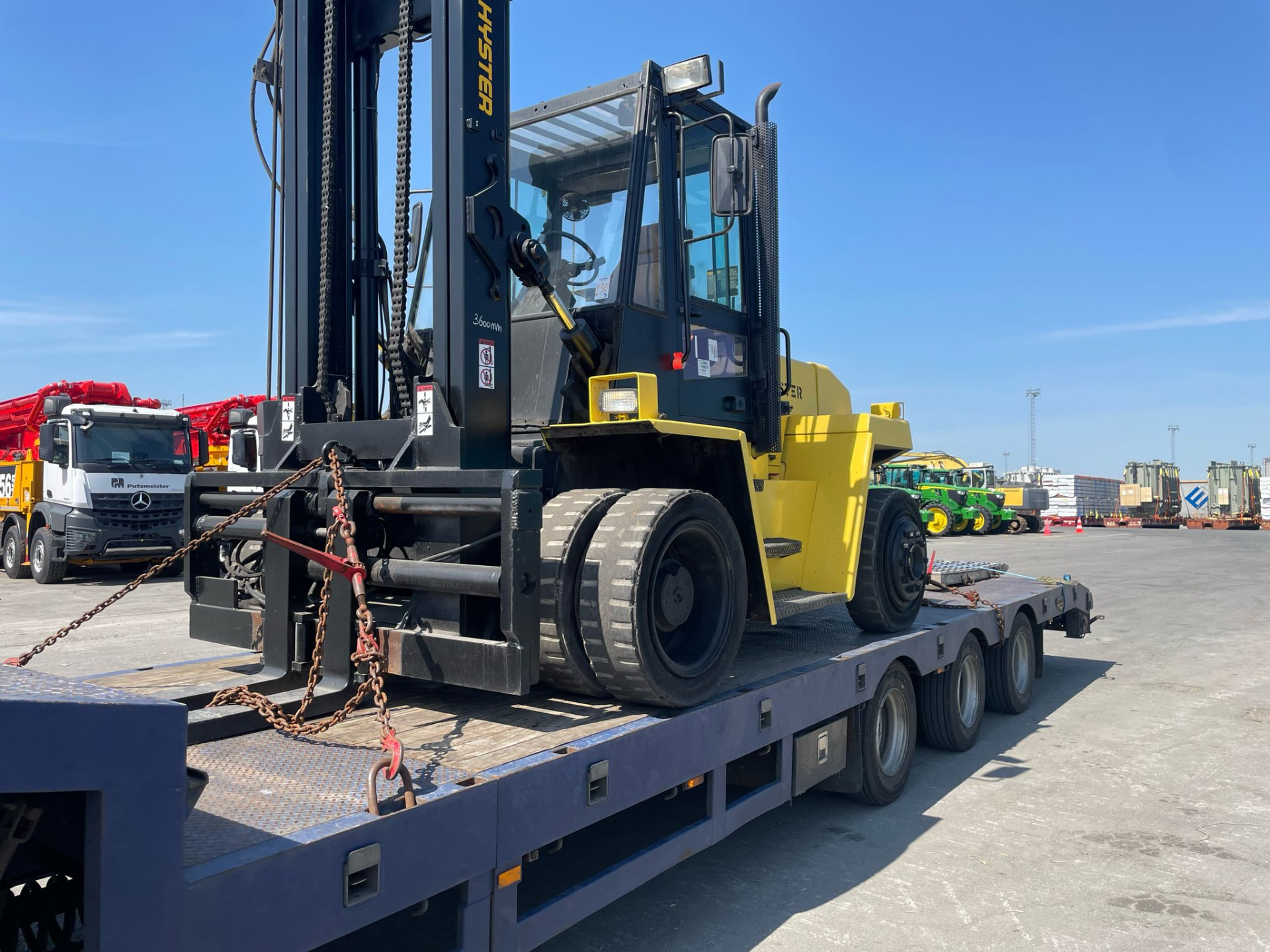 Heavy forklift shipment