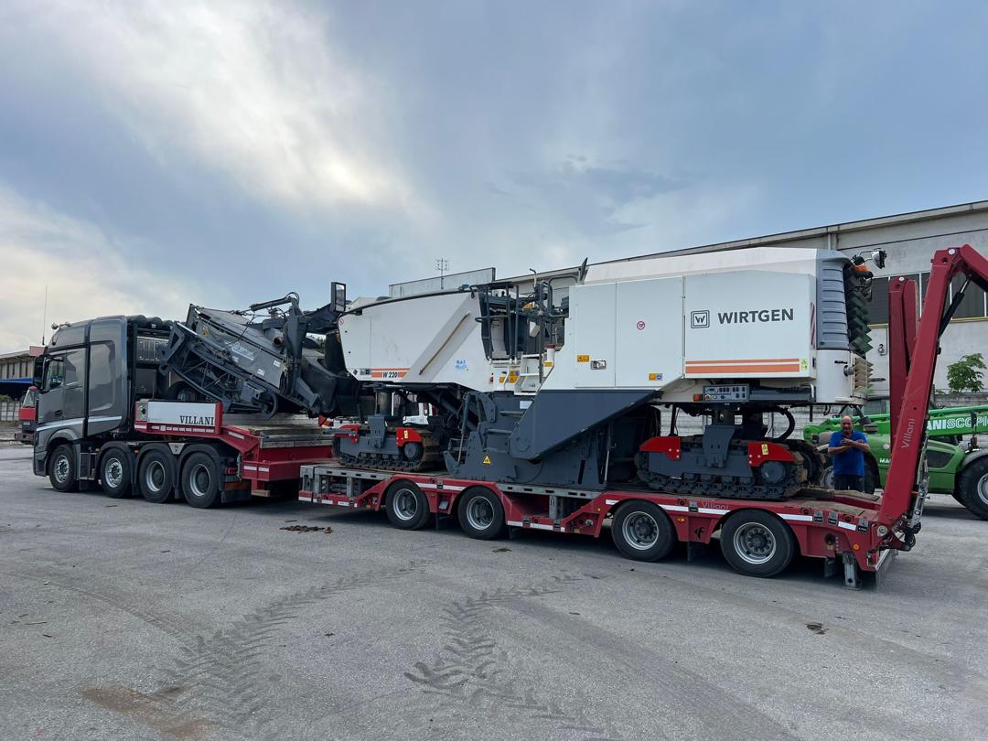 Wirtgen W220 cold milling machine